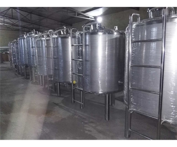 1-2噸發(fā)酵罐、待裝罐、CIP罐